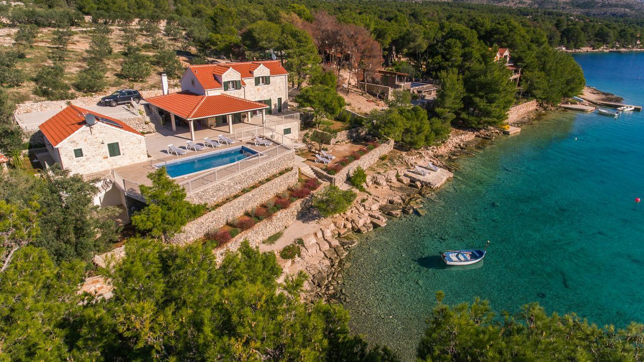 Luxury Villa Kate - In Lucice Bay With Turquoise Sea, Amazing Seaviews, And Heated Pool Milna (Brac) Exterior foto