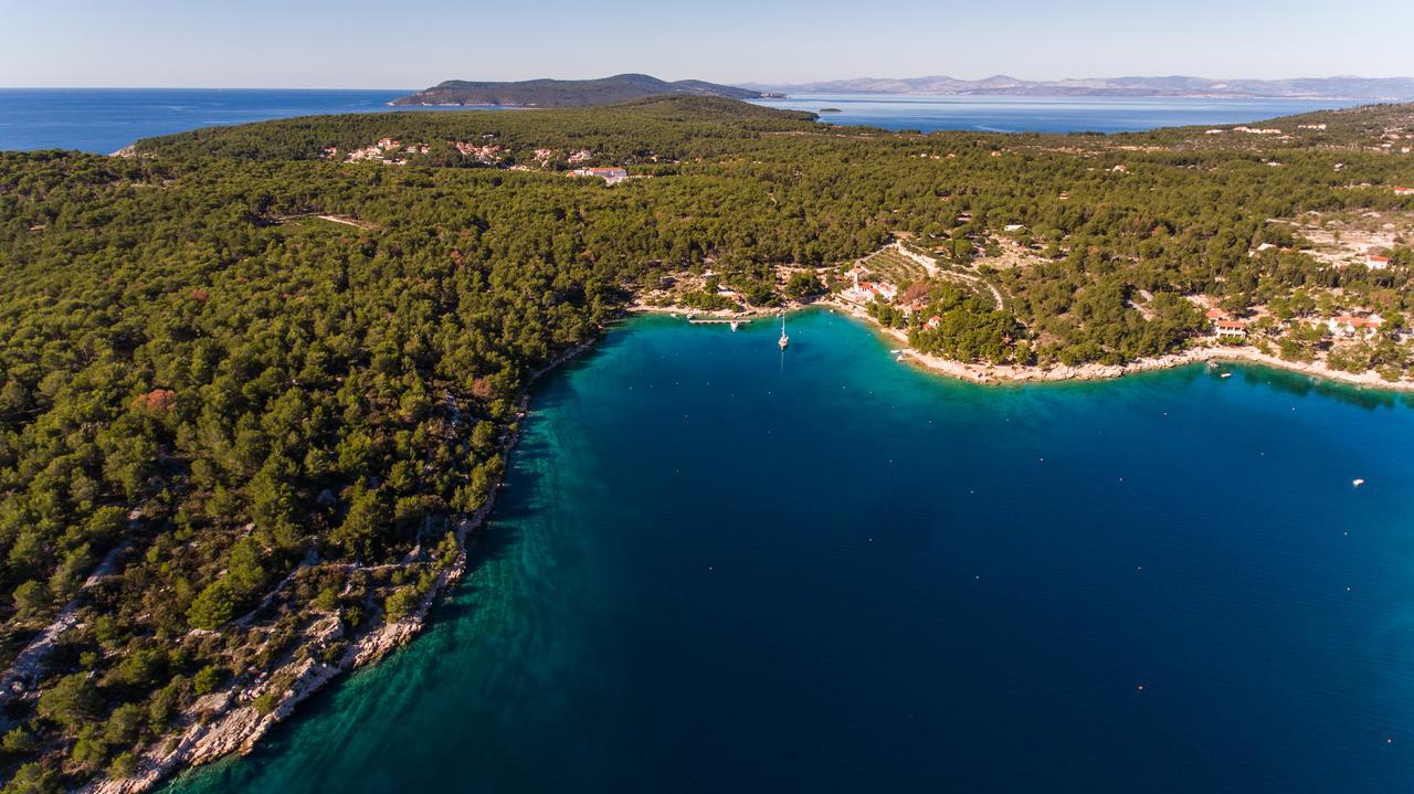 Luxury Villa Kate - In Lucice Bay With Turquoise Sea, Amazing Seaviews, And Heated Pool Milna (Brac) Exterior foto